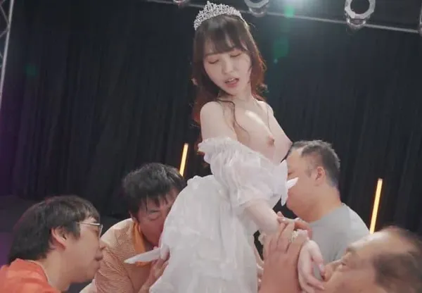 phim sex eira Nữ ca sĩ trẻ vừa giỏi hát còn vừa giỏi làm tình với fan hâm mộ